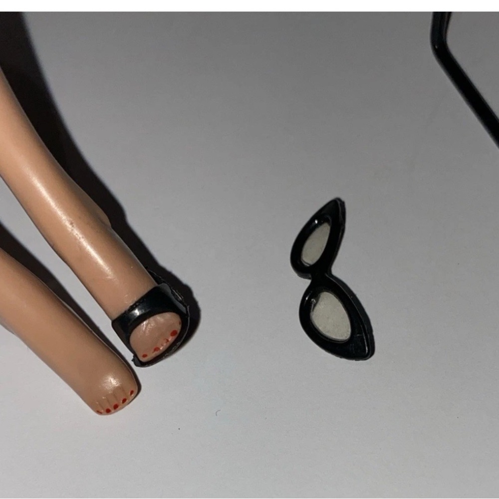 Vintage #4 Ponytail Barbie Brunette Blue Eyes 850 Vinyl Carry Case Swimsuit Lot - Picture 12 of 14